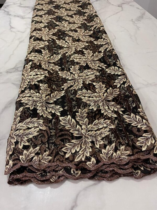 Net lace(5 yrds) colour: black &gold)